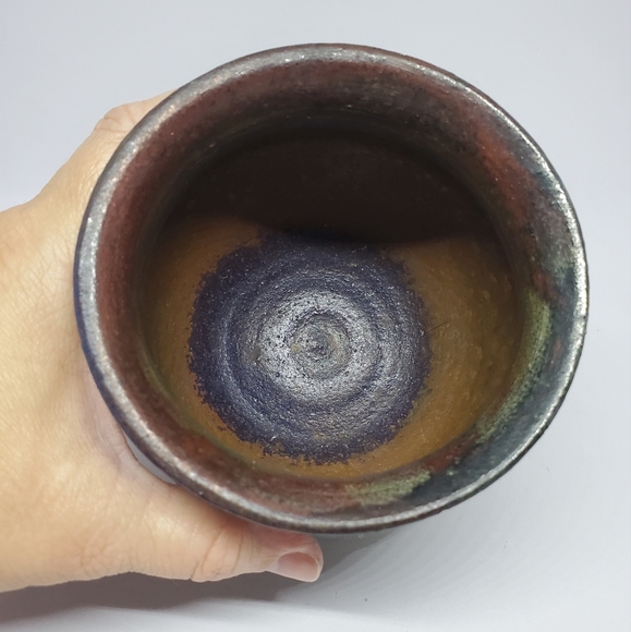 Raku Style Pottery 4 1/2"  Planter - Signed "Erin '01" Pre-Owned - Picture 6 of 12